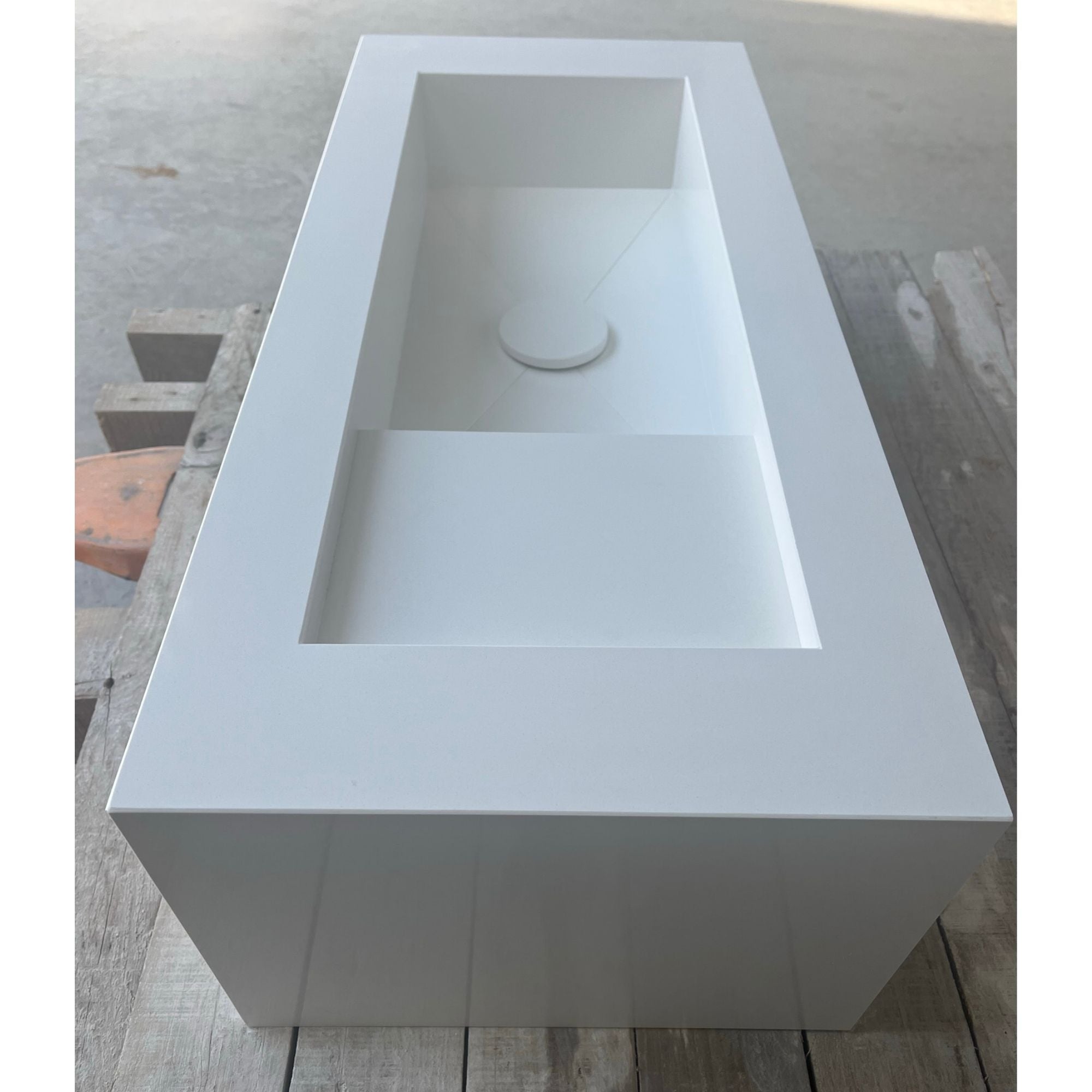 HANDCRAFTED WHITE QUARTZ SINK (QU-052)