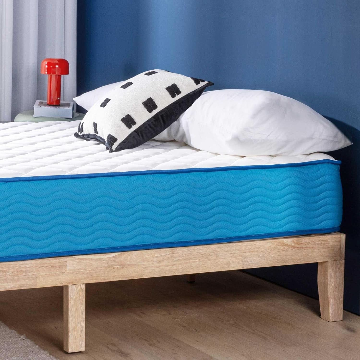 Twin 10 Inch Hybrid Mattress With Tight Top And Pocketed Coils