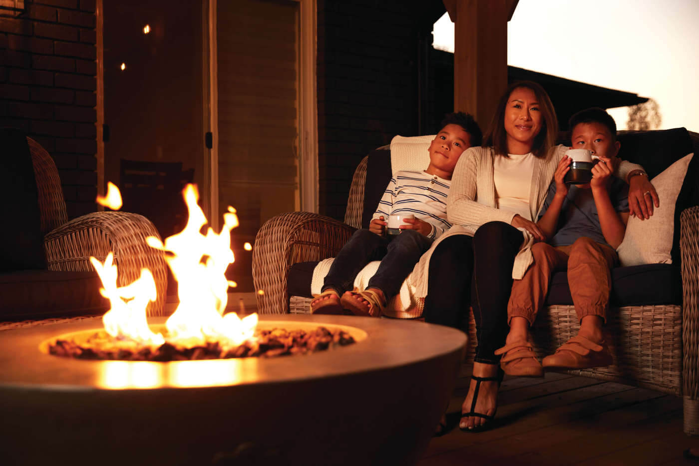Nexus 36-Inch Round Outdoor Fire Table