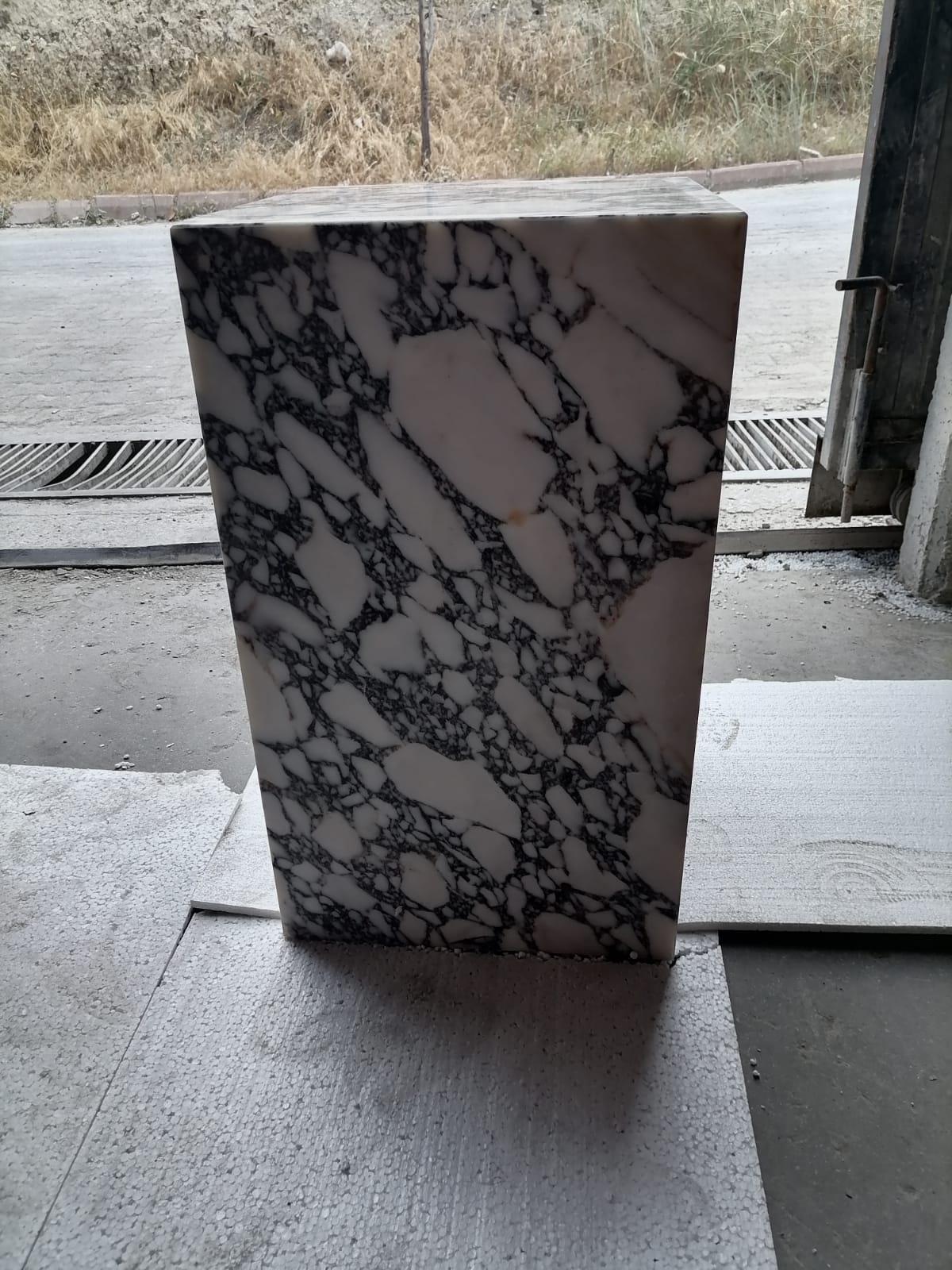 Calacatta Viola Marble Cube Design Plinth End/Side Table, Nightstand Polished (W)15.75" (L)15.75" (H)15.75"